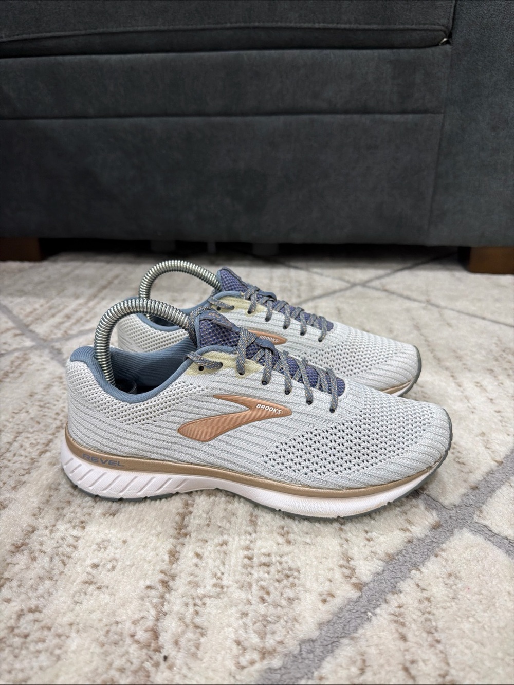 Brooks Womens Revel 3 1203021B089 Gray Gold Athletic Running Shoes Size 7.5 B